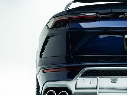 Used 2020 Lamborghini Urus image 17