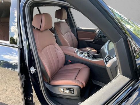 Used 2022 BMW X5 xDrive45e w/ M Sport Package AWD/4WD image 9