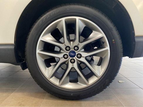 Used 2018 Ford Edge Titanium w/ Equipment Group 301A FWD image 25