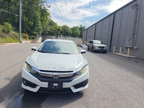 Used 2017 Honda Civic EX-L image 7