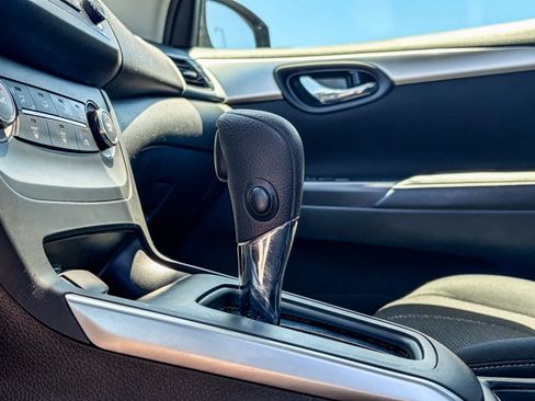 Used 2017 Nissan Sentra S FWD image 19