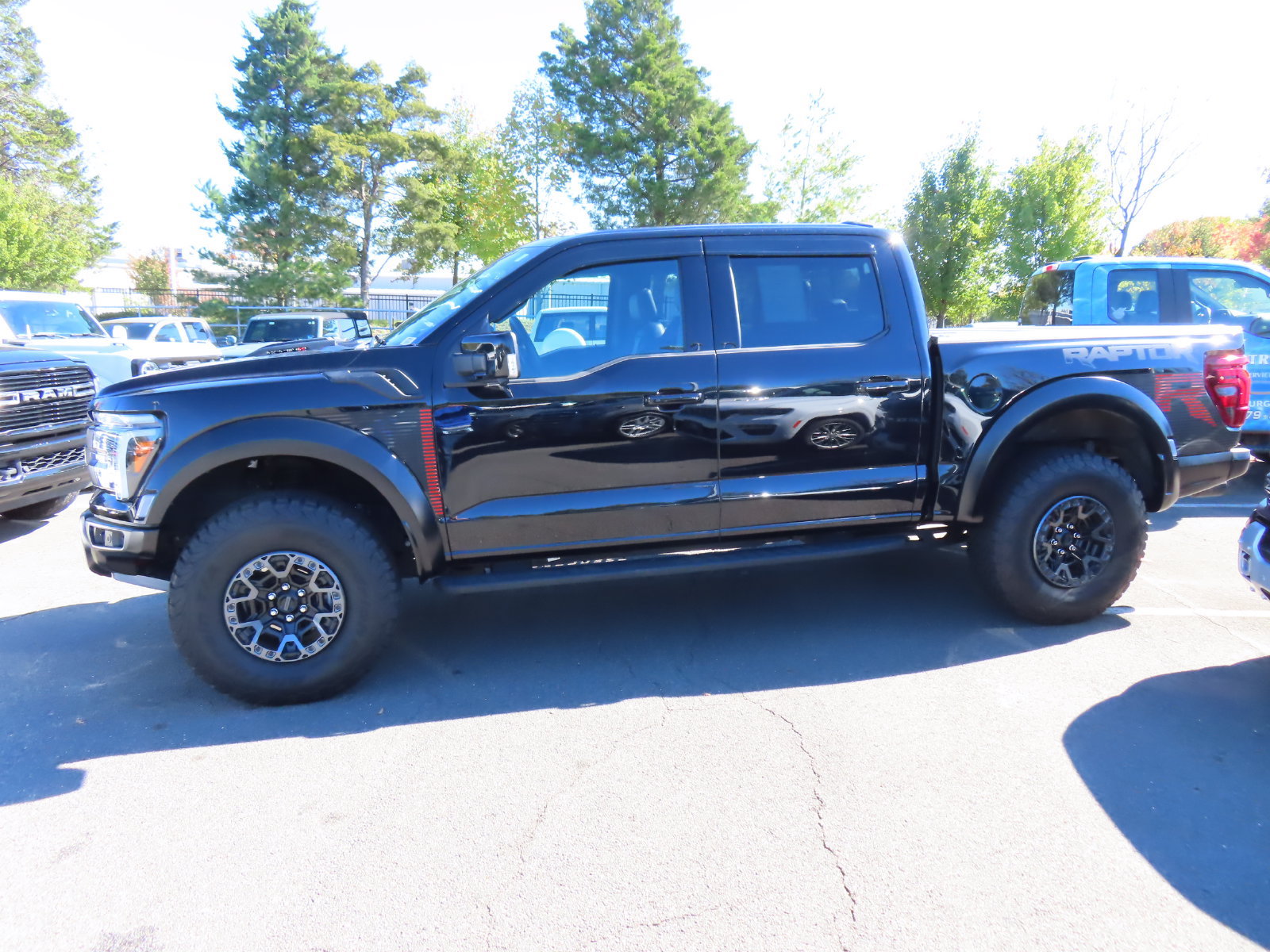 Certified 2025 Ford F150 Raptor w/ Equipment Group 803A Raptor R AWD/4WD image 8