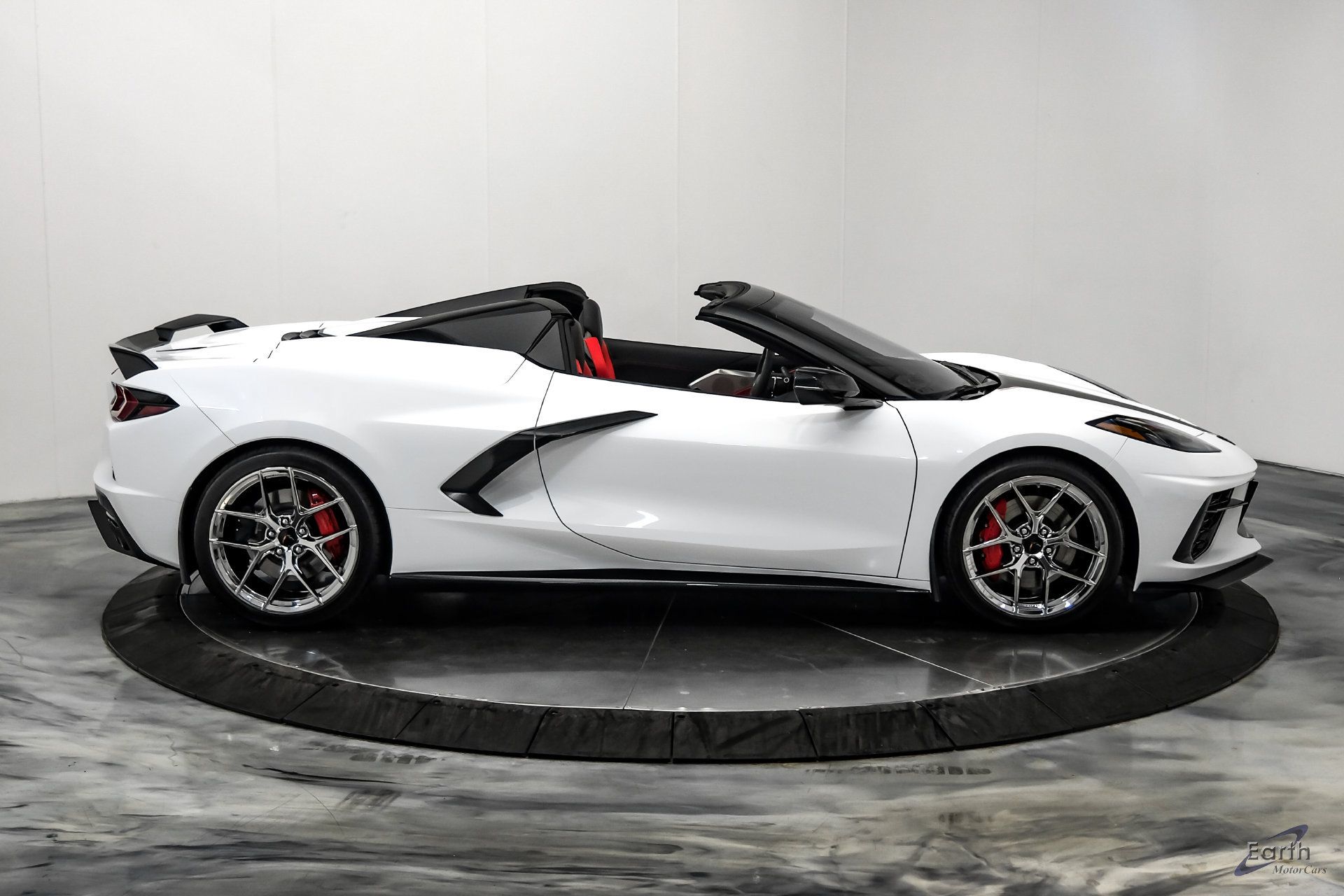 Used 2024 Chevrolet Corvette Stingray Premium Conv w/ Z51 Performance Package RWD image 26