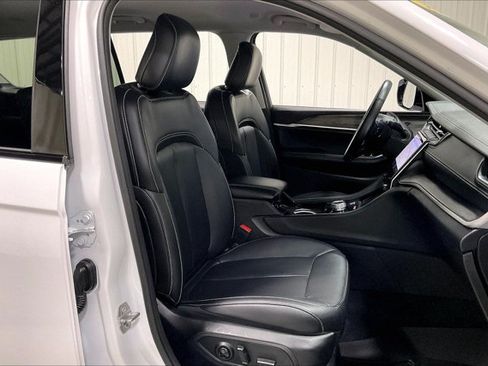 Used 2021 Jeep Grand Cherokee L Limited AWD/4WD image 7