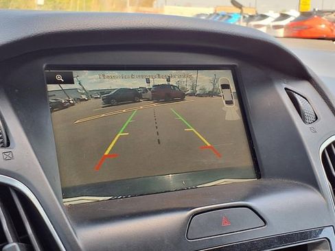 Used 2015 Ford Focus Titanium w/ Titanium Cold Weather Package FWD image 7