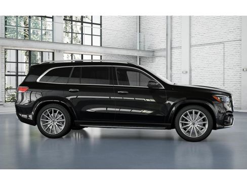 New 2026 Mercedes-Benz GLS 580 4MATIC image 14