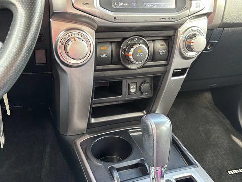 Used 2018 Toyota 4Runner SR5 RWD image 21