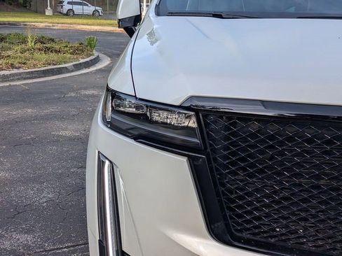 Certified 2024 Cadillac Escalade Sport w/ LPO, ONYX Package AWD/4WD image 11