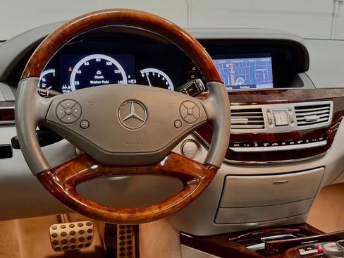 Used 2010 Mercedes-Benz S 550 image 34