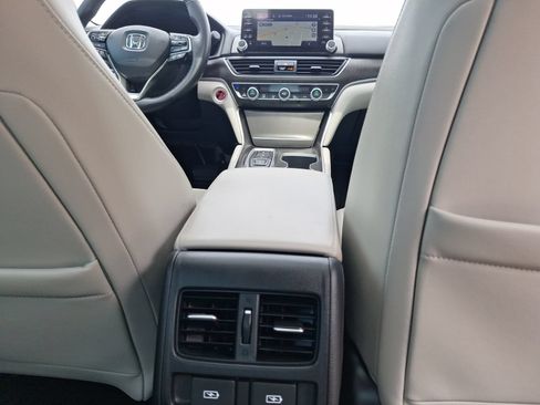 Used 2022 Honda Accord Touring image 33