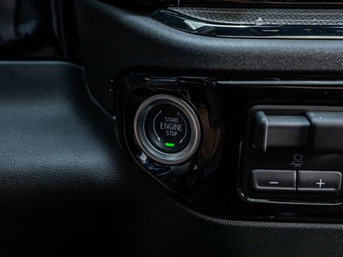 Used 2024 Chevrolet Silverado 2500 ZR2 w/ ZR2 Bison Edition image 23