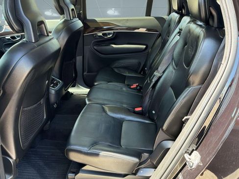 Used 2018 Volvo XC90 T5 Momentum w/ Convenience Package AWD/4WD image 14