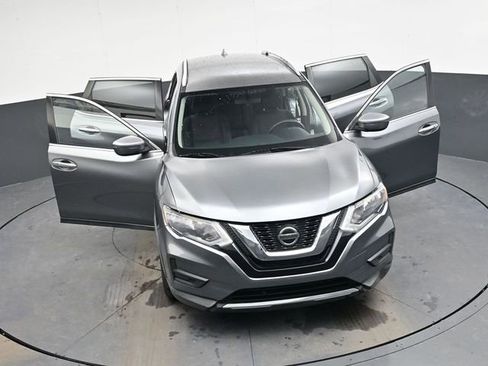 Used 2018 Nissan Rogue SV image 36