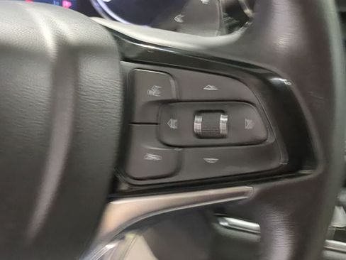 Used 2024 Buick Enclave Essence w/ Sound and Sites Package AWD/4WD image 24