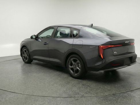 Used 2025 Kia K4 LXS image 6