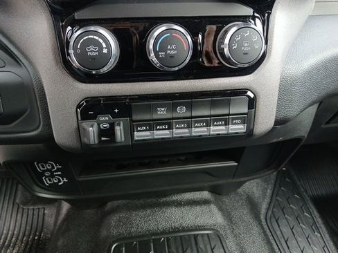 New 2026 RAM 3500 Tradesman w/ Chrome Appearance Group image 34