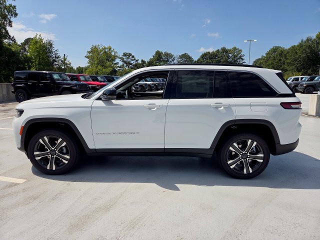 New 2027 Jeep Grand Cherokee Limited w/ Technology Group II RWD image 4
