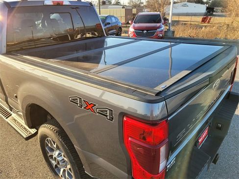 Used 2022 Ford F250 Lariat w/ Lariat Value Package image 7