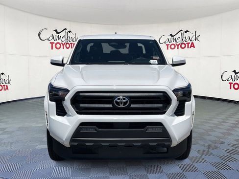 Used 2025 Toyota Tacoma SR5 AWD/4WD image 3