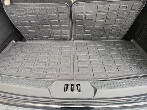 Used 2022 Ford Explorer Limited w/ Equipment Group 301A image 26