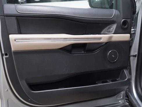 Used 2024 Ford Expedition Max Limited RWD image 9