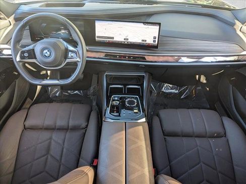 Certified 2024 BMW i7 xDrive60 w/ Executive Package image 19