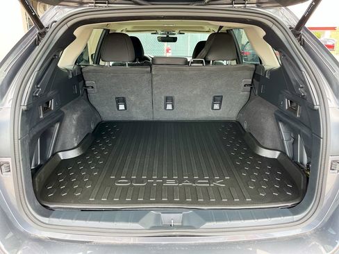 Used 2025 Subaru Outback Premium AWD/4WD image 29