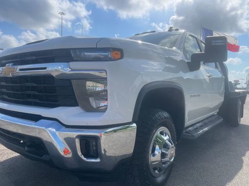 Used 2024 Chevrolet Silverado 3500 LT w/ Convenience Package image 22