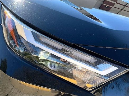 Used 2025 Toyota RAV4 XLE image 29