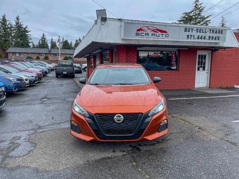 Used 2019 Nissan Altima 2.5 SR w/ SR Premium Package FWD image 6