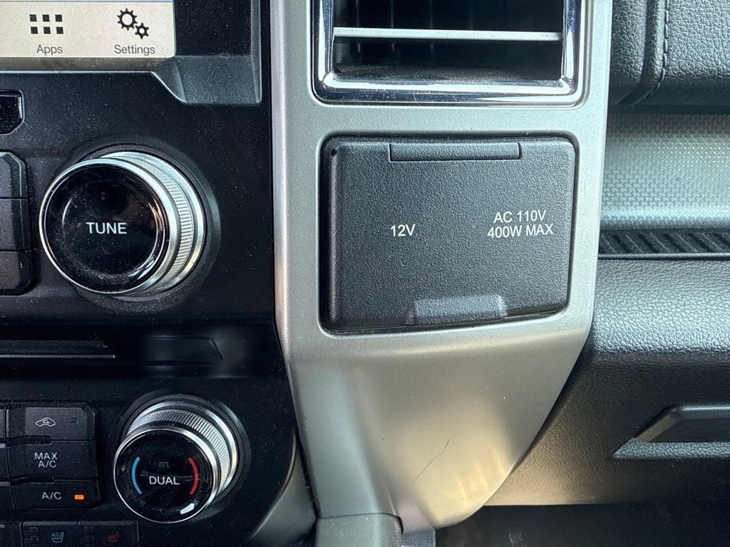 Used 2016 Ford F150 Lariat w/ Equipment Group 502A Luxury AWD/4WD image 13