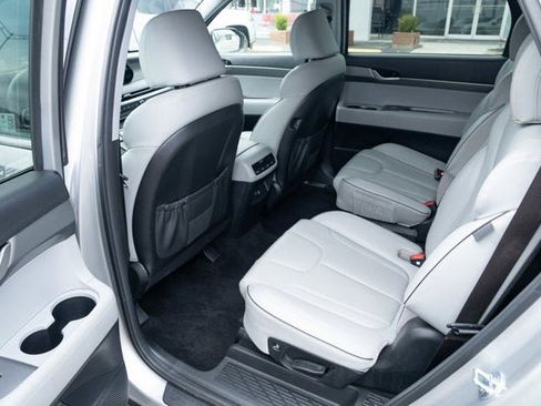 Used 2024 Hyundai Palisade SEL image 26
