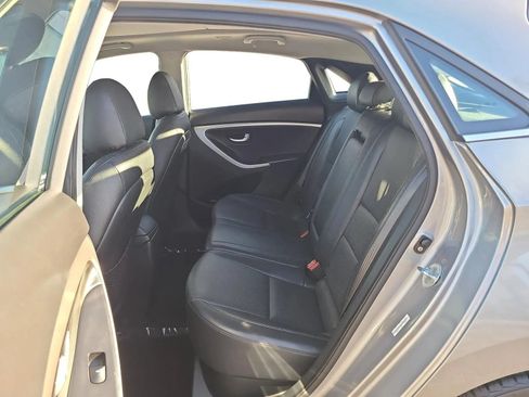 Used 2014 Hyundai Elantra GT w/ Option Group 03 FWD image 19