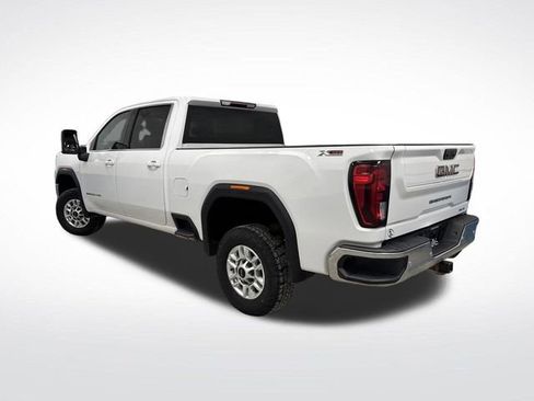 Used 2023 GMC Sierra 2500 SLE w/ SLE Value Package; image 3
