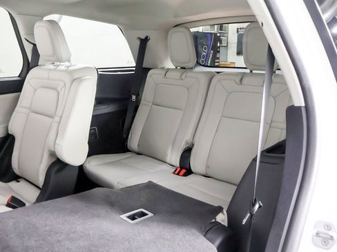 Used 2025 Lincoln Aviator Reserve w/ Illumination Package image 37