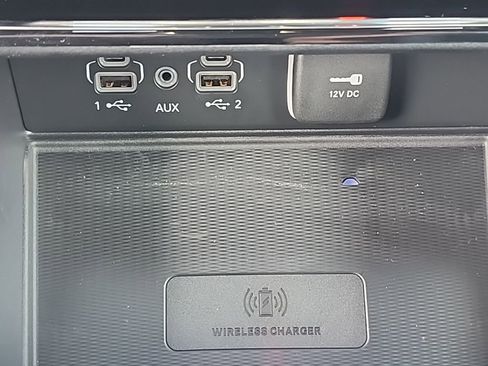 New 2025 Jeep Grand Cherokee Altitude image 7