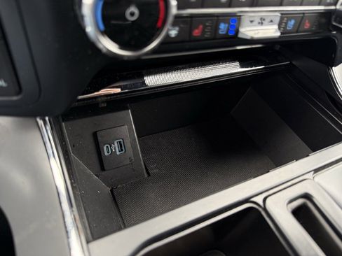 Used 2024 Ford F150 Lariat w/ Tow/Haul Package image 19