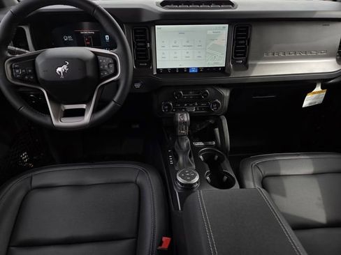 New 2025 Ford Bronco Badlands w/ Sasquatch Package AWD/4WD image 6