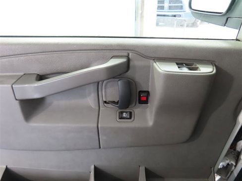 Used 2016 Chevrolet Express 3500 LT w/ LT Preferred Equipment Group image 16