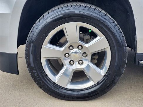 Used 2020 Chevrolet Suburban Premier image 22