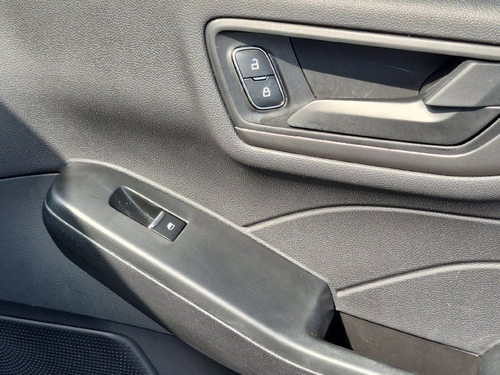 Used 2025 Ford Escape Active AWD/4WD image 34