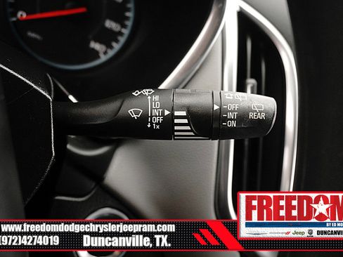 Used 2022 Chevrolet Equinox LS w/ Driver Confidence II Package image 34