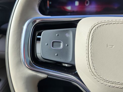 Used 2024 Lincoln Nautilus Reserve w/ Equipment Group 202A image 37