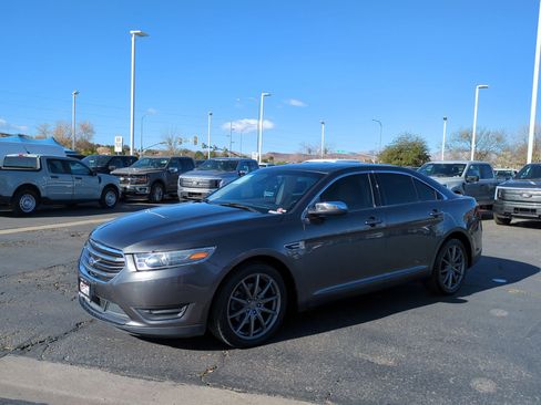 Used 2018 Ford Taurus Limited image 8