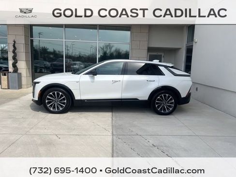 Used 2024 Cadillac Lyriq Sport image 2