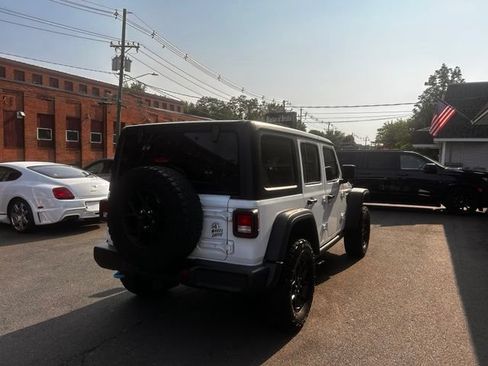 Used 2024 Jeep Wrangler Unlimited AWD/4WD image 7