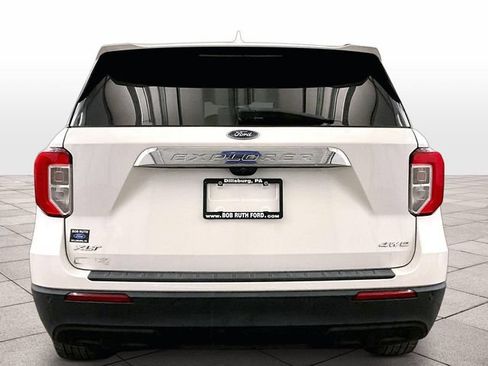 Used 2022 Ford Explorer XLT AWD/4WD image 4