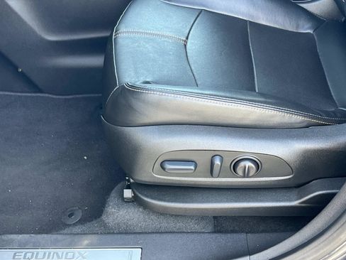 Used 2022 Chevrolet Equinox Premier image 18