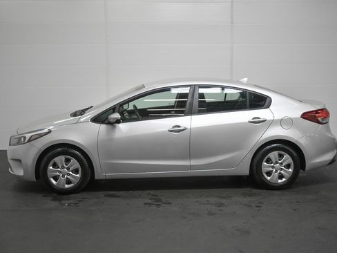 Used 2018 Kia Forte LX image 4