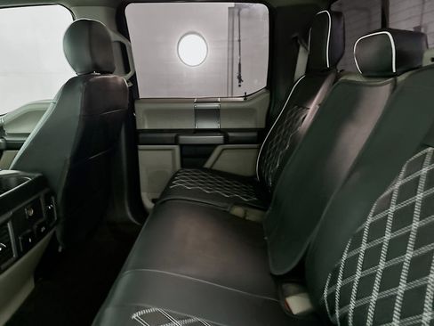 Used 2018 Ford F150 XLT w/ Equipment Group 302A Luxury AWD/4WD image 27